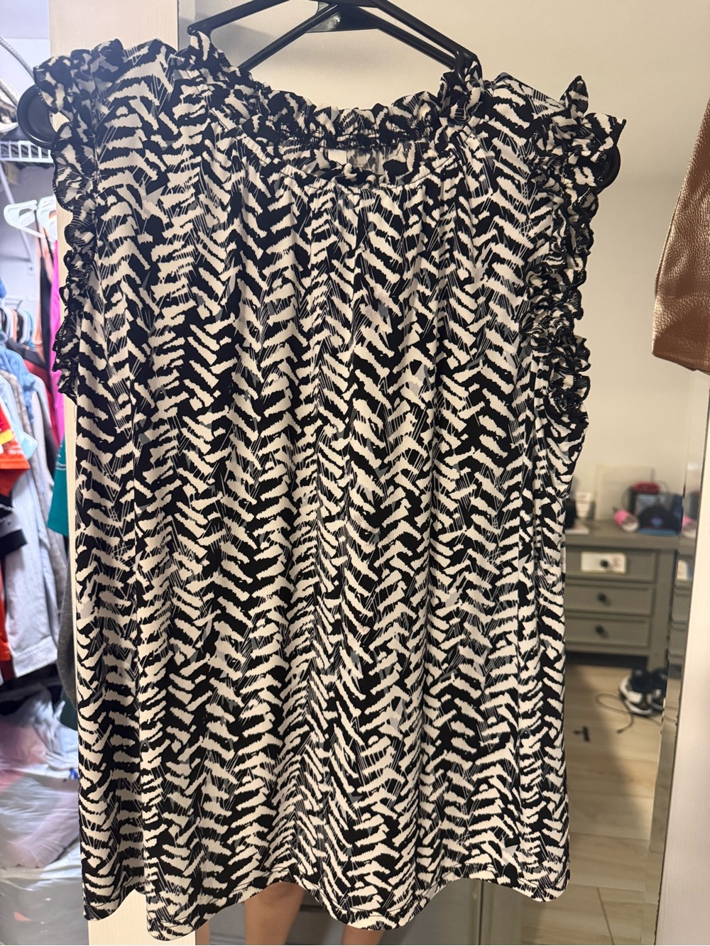 NY Collection Black & White Ruffle Cap-Sleeve Blouse